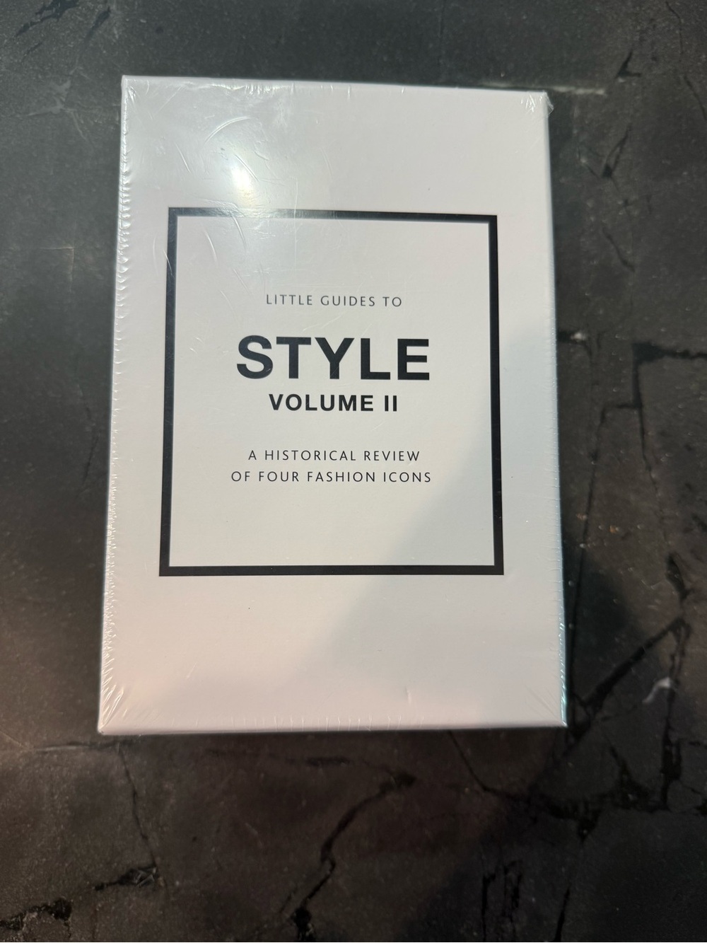 Little Guides to Style Designer Books - Picture 4 of 4